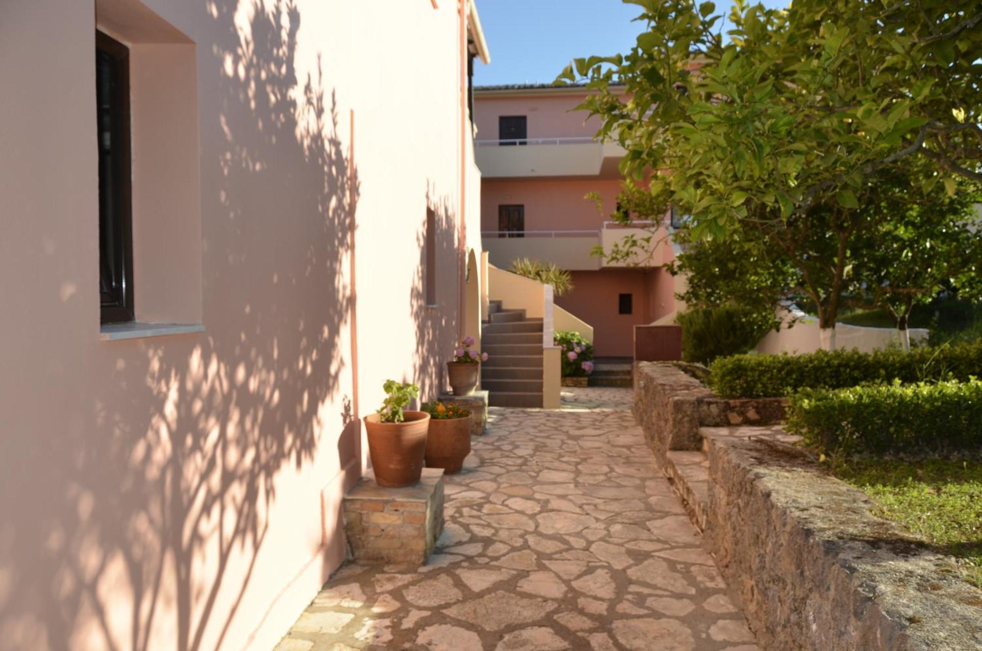 Penelope Apartment Hotel Dassia  Exterior photo